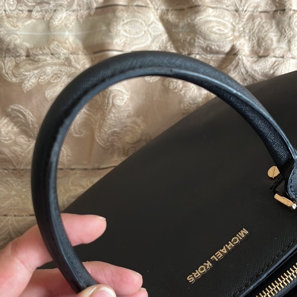 Michael Kors Savannah satchel - Picture 11 of 16